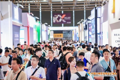 人流如潮星聚上海，百貨盛會引領家電新風尚——第116屆中國日用百貨商品交易會盛大開幕聚焦家用電器銷售